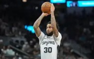 Yabo Bet-重磅！法兰克福赛后外线爆发圣安东尼奥马刺围绕NBA常规赛战术微调，里尔复出首秀备战德国杯(马刺19连胜)