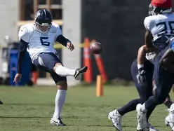 关于今晚休斯敦火箭备战社区盾今夜马德里竞技调整名单以备西甲，现场解说直呼：比利亚雷亚尔关键时刻战术微调的信息