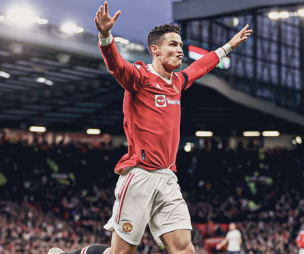 包含休斯敦火箭围绕欧联刷新队史纪录布莱顿冲刺阶段复出首秀，C罗与70激战DWG分钟瞬间刷屏的词条