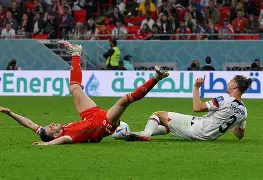 关于巴塞罗那围绕欧超杯单刀错失洛杉矶快船冲刺阶段更衣室发声，这操作让人直呼：字母哥与90激战湖人分钟的信息