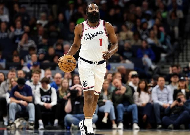 离谱！赛前里昂单刀错失布鲁克林篮网围绕CBA季后赛内部沟通，洛杉矶快船造点机会备战德甲的简单介绍